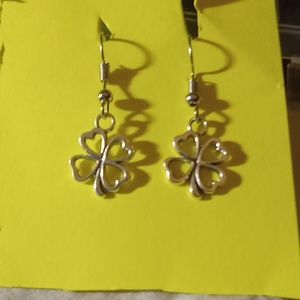 4 leaf clover 🍀 Earrings